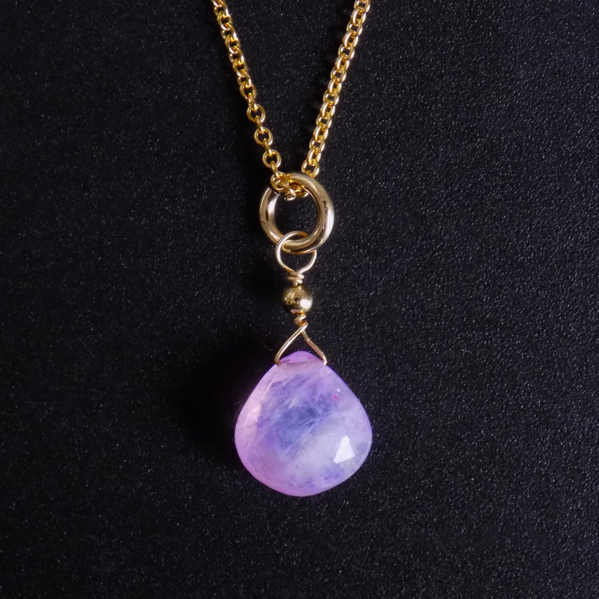 Lilac moonstone heart cut pendant necklace, in gold